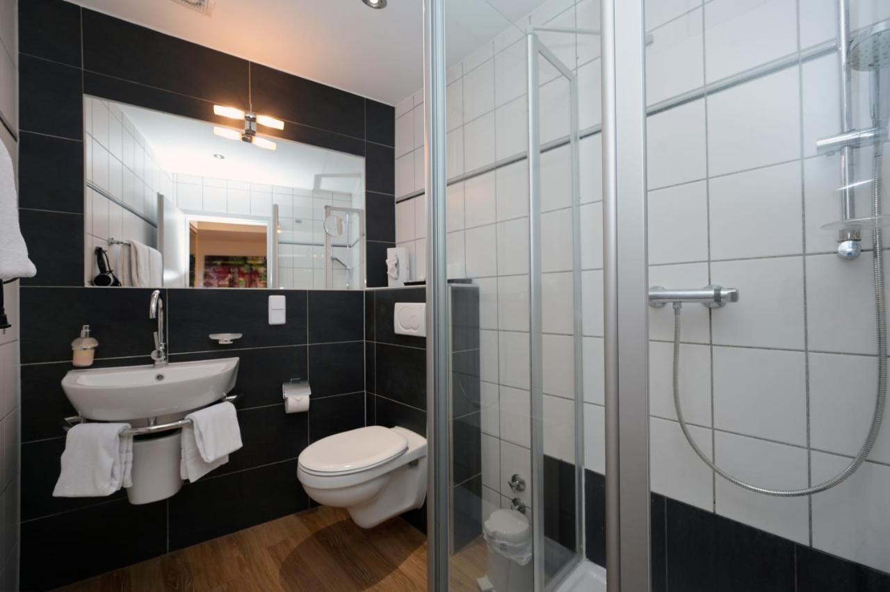 Hotel Alt Speyer Bagian luar foto