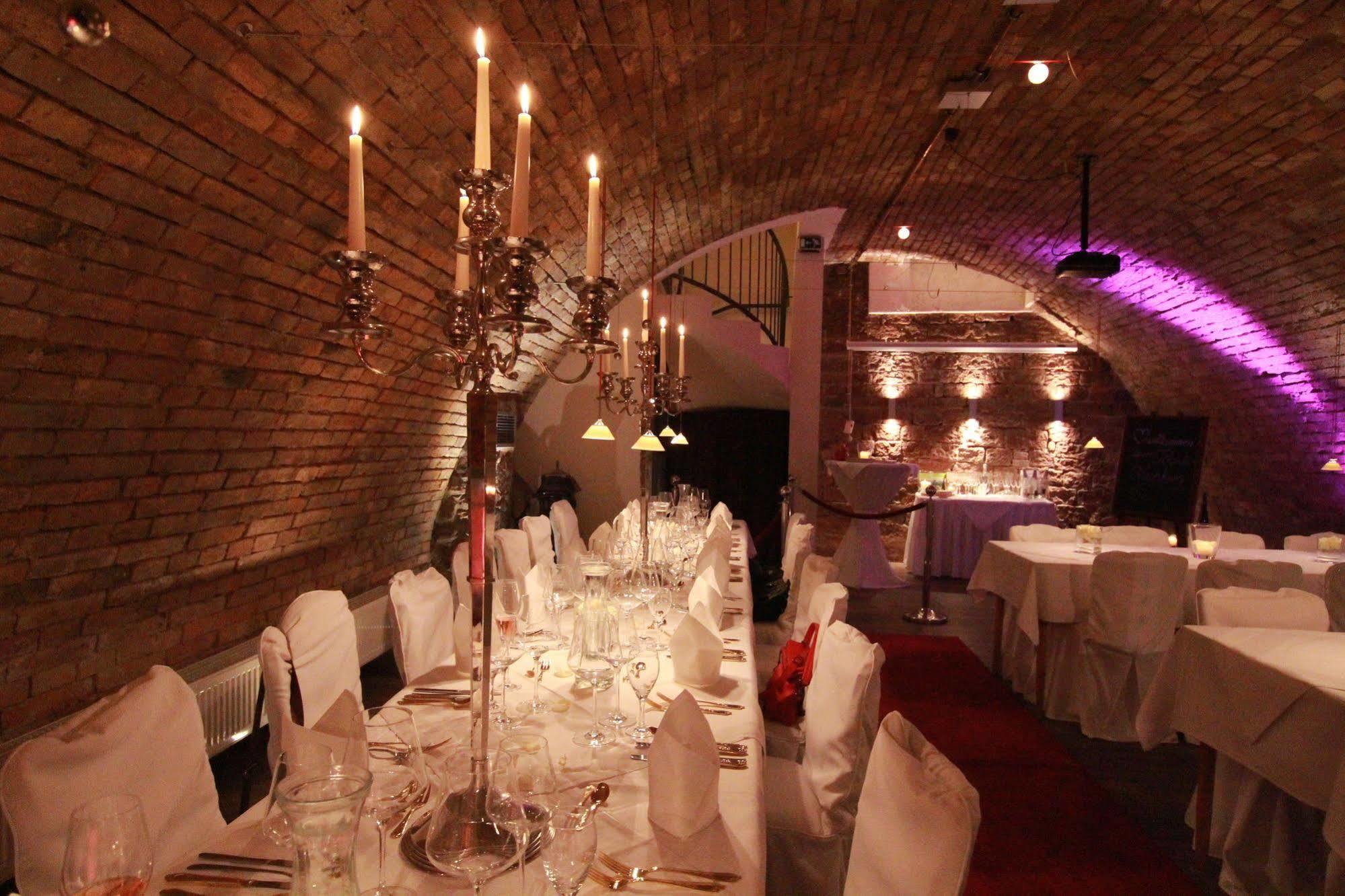 Hotel Alt Speyer Bagian luar foto
